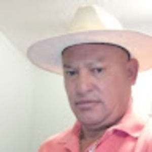 Meet your Posher, Carlos